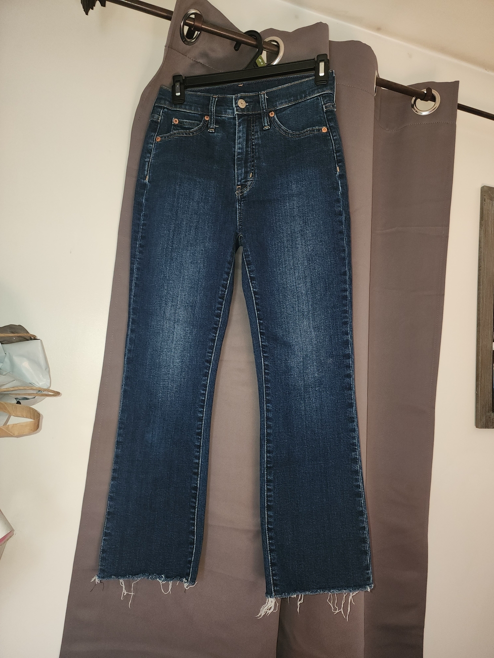 GAP Women's  Straight-Leg Jeans with Frayed Hem